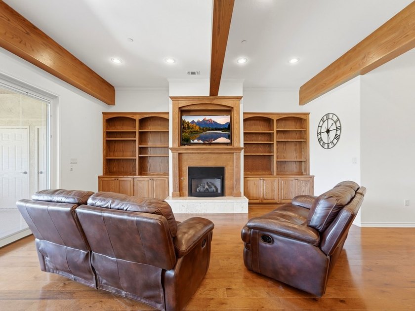 Enjoy upscale condominium living along the beautiful Guadalupe - photo 8