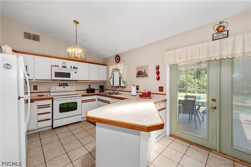 Charming Pool Home Just Steps from Saratoga Lake Park Sometimes - photo 9