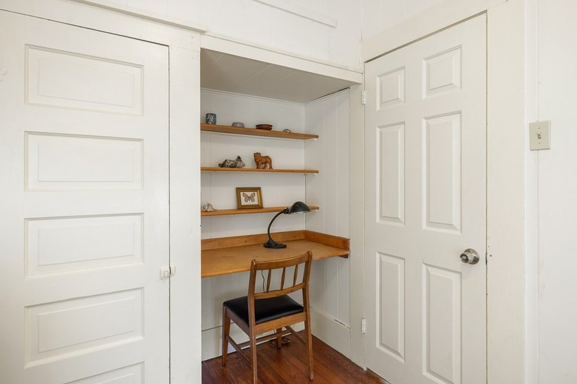 Unique investment opportunity or multi-generational living! This - photo 8