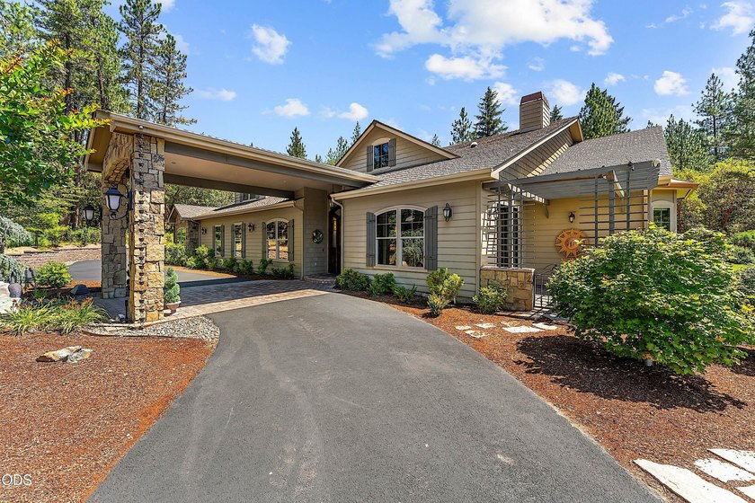 An extraordinary private estate where timeless elegance meets - photo 8