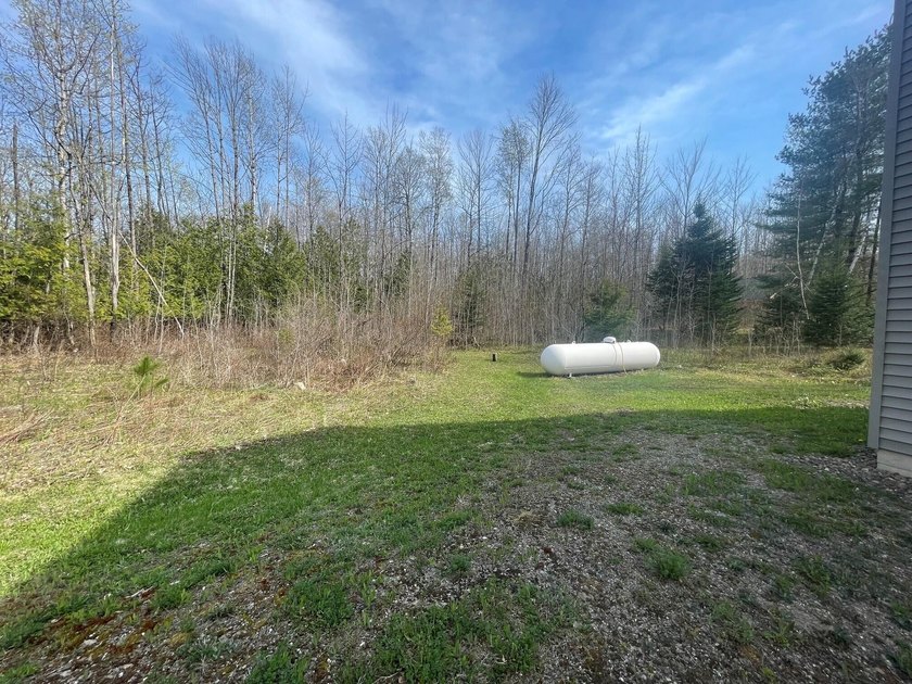 Private and economical 2 bedroom home, sits on 4.01 +/- acres - photo 28