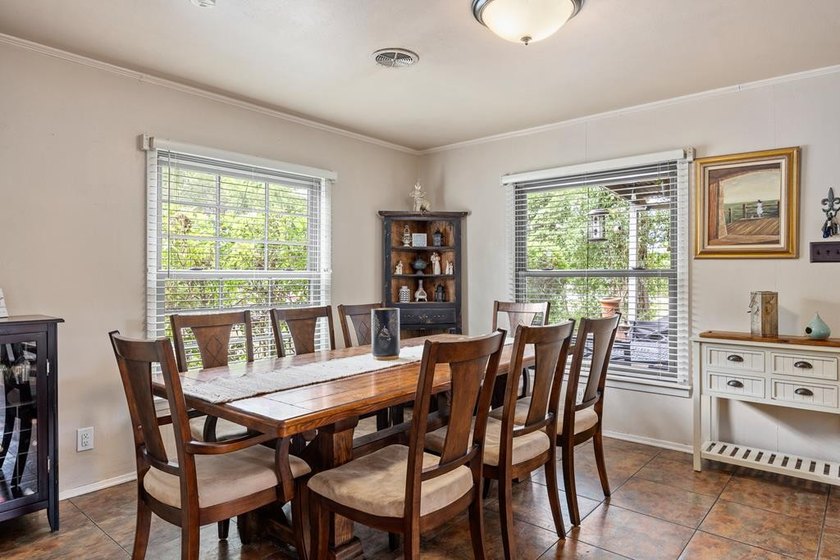 Charming cottage-style home on an oversized, fully fenced 0 - photo 10