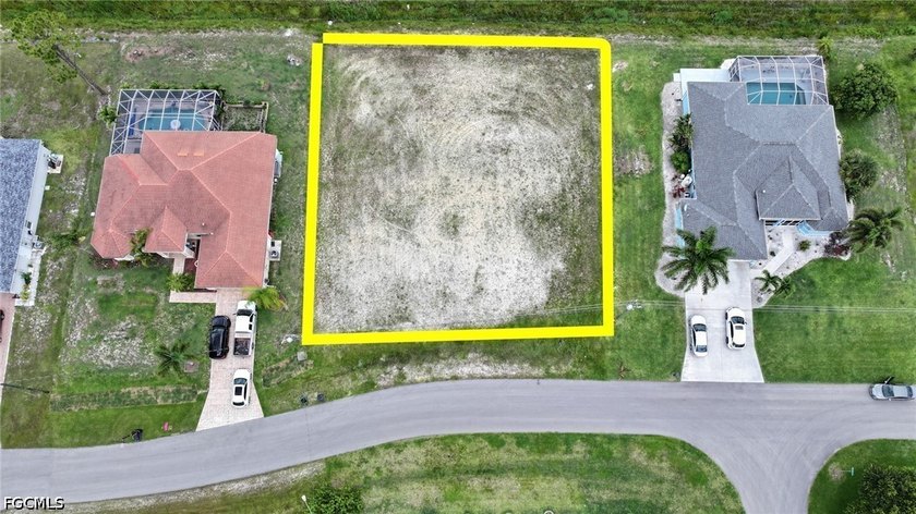 Rare opportunity to own a cleared triple lot in the rapidly - photo 3