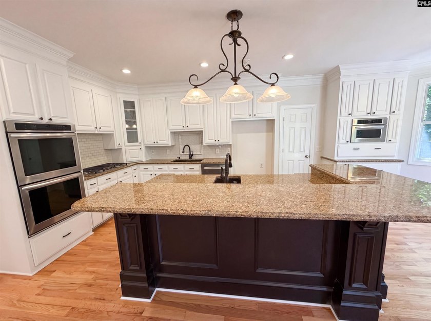 Welcome to 116 Crosscreek Dr, a home that exudes comfort and - photo 13