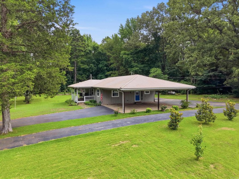 Super Cute Home only 3 miles from Shiloh Marina, sits on 3 level - photo 5