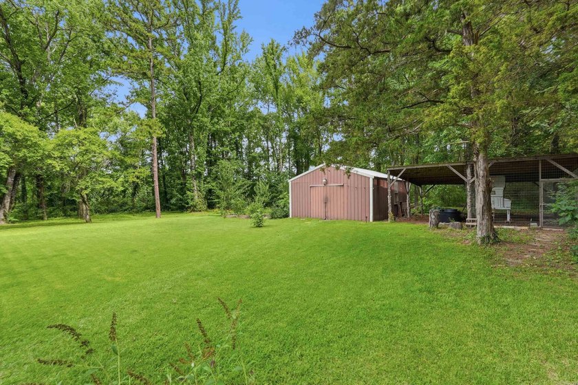 Super Cute Home only 3 miles from Shiloh Marina, sits on 3 level - photo 7