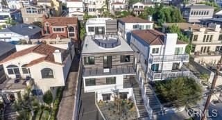 Newer Detached CONTEMPORARY STYLE OCEAN VIEW Town Home! - photo 5