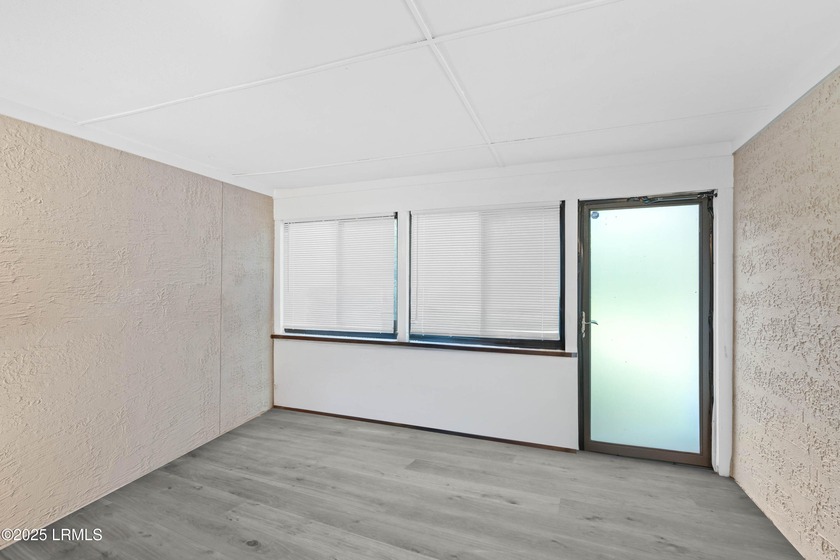 Amazing opportunity to live in the waterfront community of Marsh - photo 11