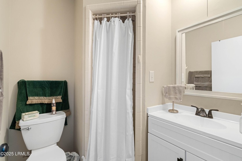 Amazing opportunity to live in the waterfront community of Marsh - photo 15