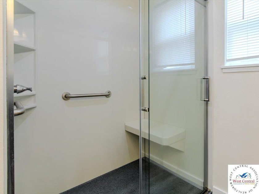 Built in 2024 and only two years old, this beautiful 3-bedroom - photo 27
