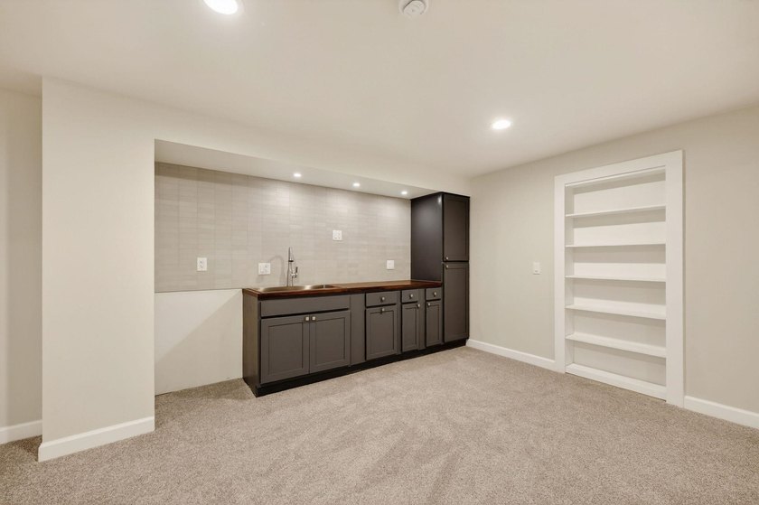 A Truly exceptional, fully reimagined home where modern luxury - photo 44
