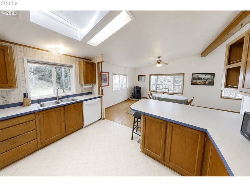Discover this peaceful, exceptional property nestled in the - photo 15