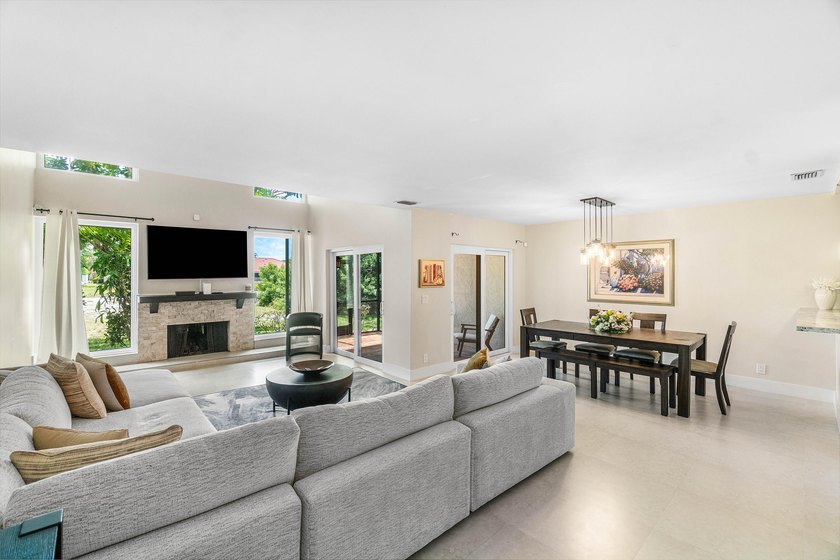 Immaculate and Beautiful 3 bedroom, 2.5 bath townhouse. Roof - photo 3