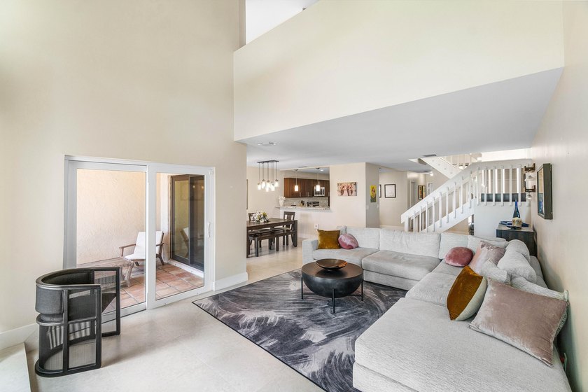 Immaculate and Beautiful 3 bedroom, 2.5 bath townhouse. Roof - photo 5