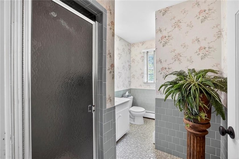 Rare Find! This beautiful 3br/2ba Colonial on Pine Hill Rd, a - photo 14