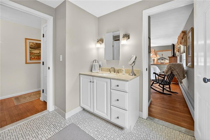 Rare Find! This beautiful 3br/2ba Colonial on Pine Hill Rd, a - photo 20