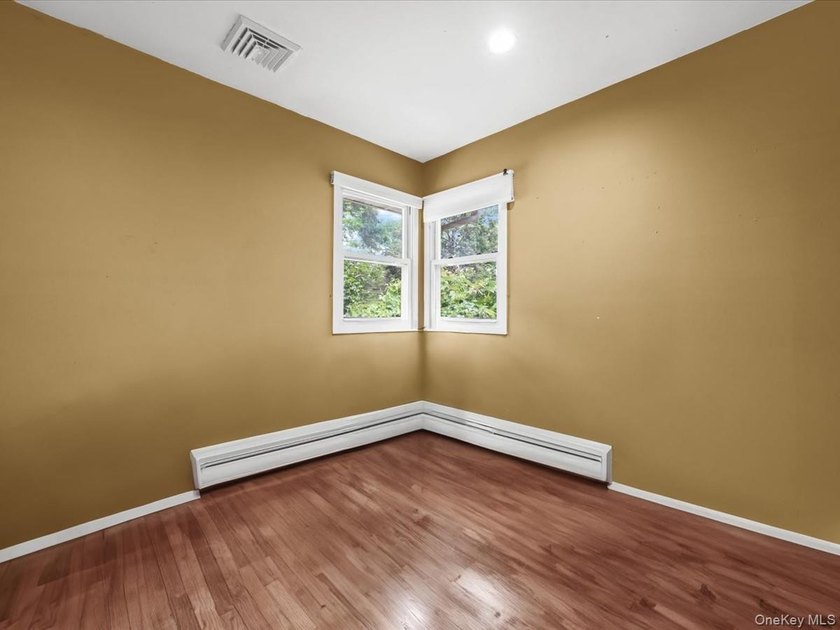 Welcome to 269 Carleton Dr E. Nice ranch located in a quiet - photo 10