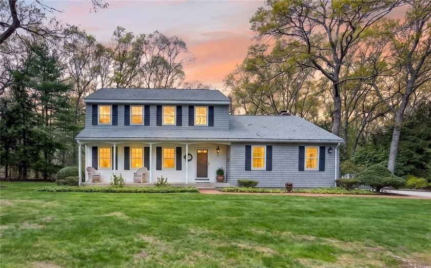 Rare Find! This beautiful 3br/2ba Colonial on Pine Hill Rd, a - photo 30