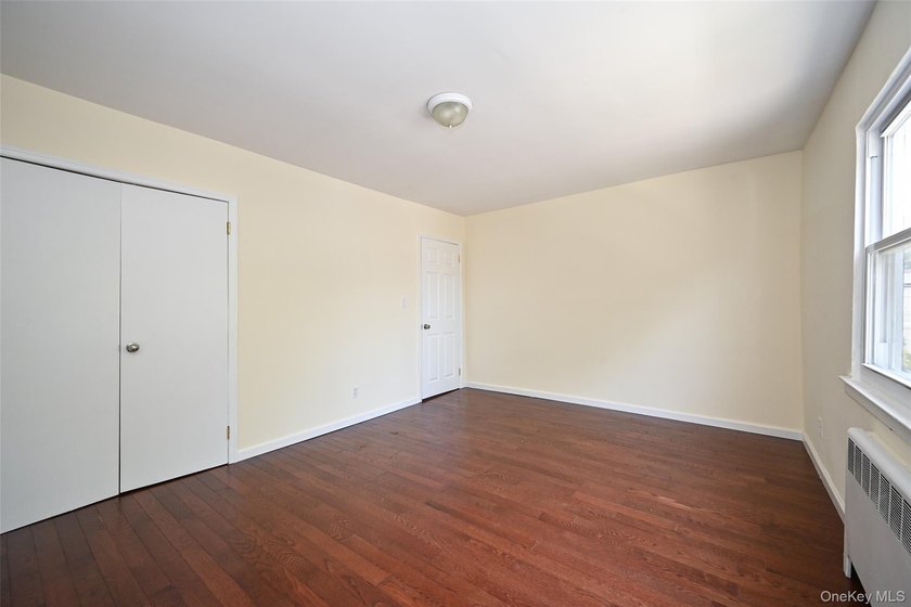 This charming home features 3 bedrooms and 2 full bathrooms - photo 9