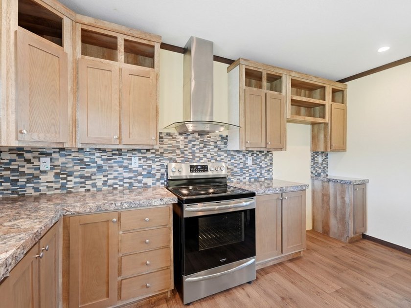 Nestled in the beautiful Texas Hill Country, this manufactured - photo 10
