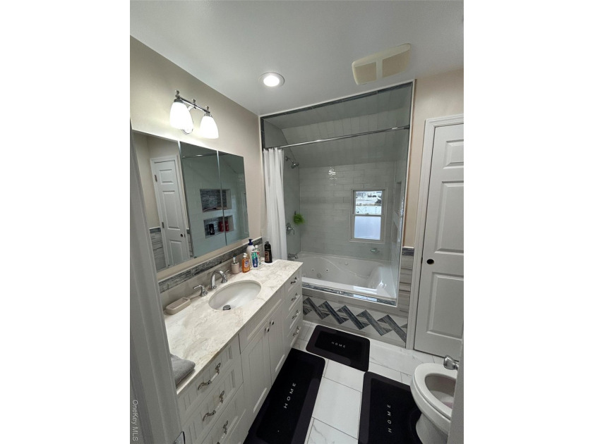 Move right into this beautifully maintained 4-bedroom, 4 - photo 12