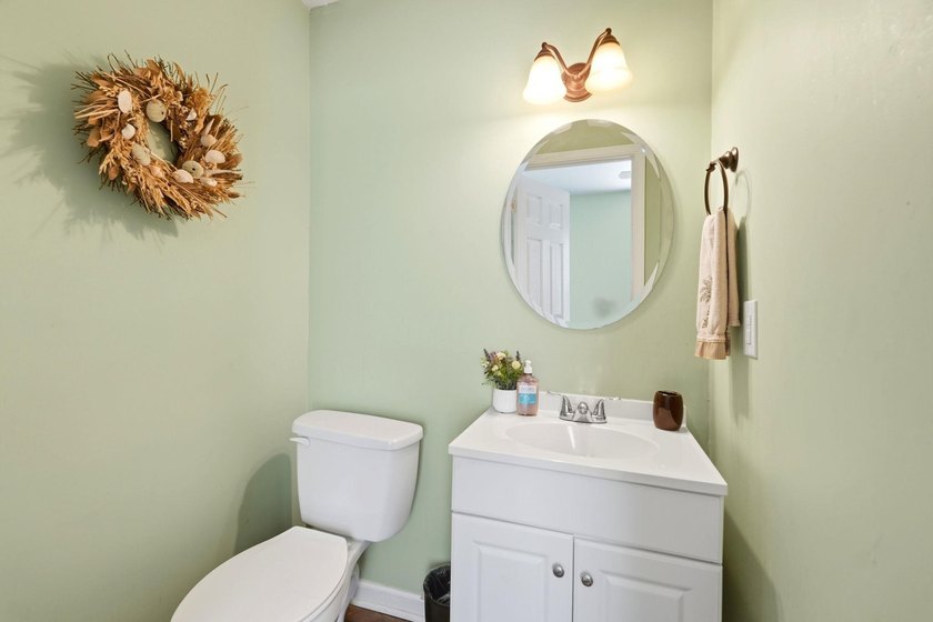 Located in the heart of Conway, this charming 4 bedroom, 2 and 1 - photo 21
