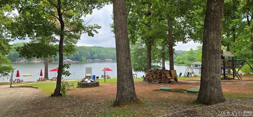 Great lot in Lake Gaston Estates ready for your home and - photo 25
