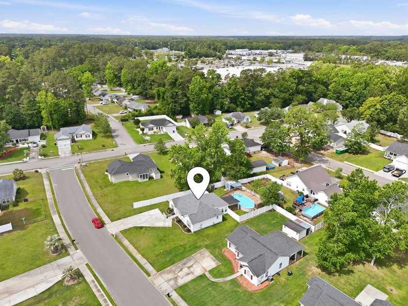 Located in the heart of Conway, this charming 4 bedroom, 2 and 1 - photo 34