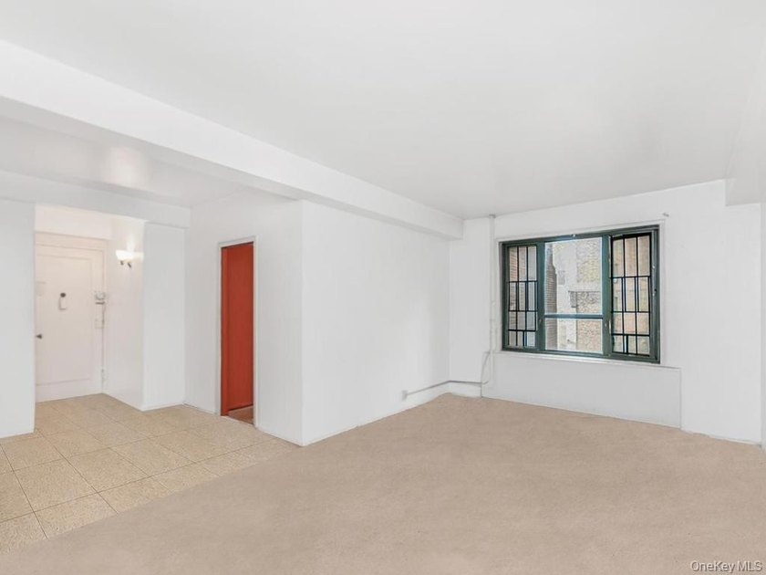 Welcome to 1725 Purdy St #2E. 1 Bedroom 1 Bathroom apartment - photo 3