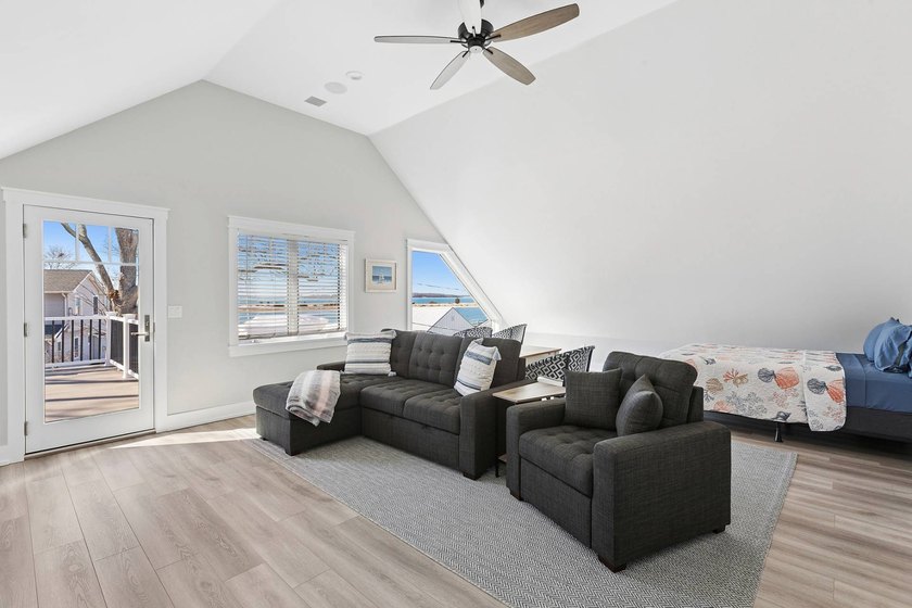 Welcome to your dream home, newly constructed in 2024, offering - photo 12