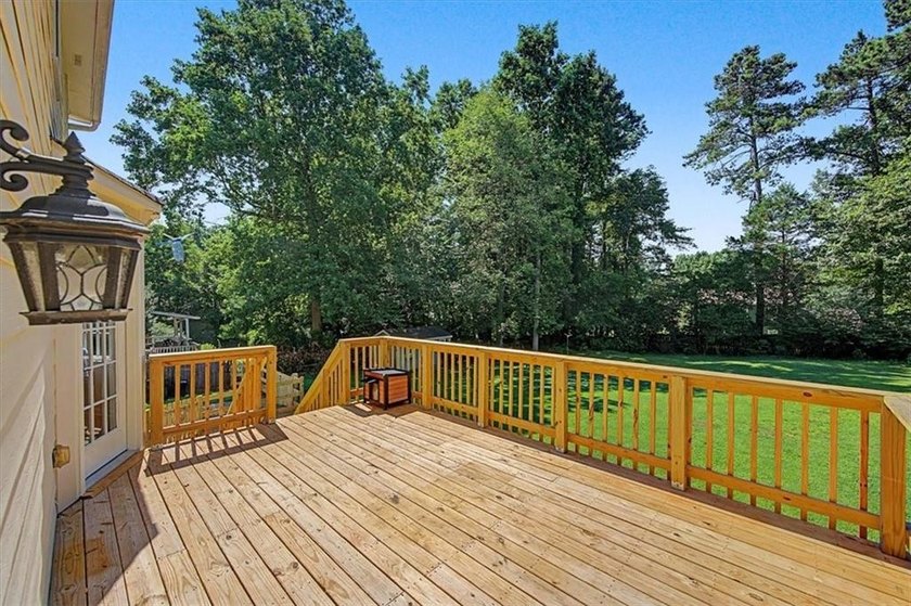 Discover the perfect blend of comfort and freedom in this well - photo 18