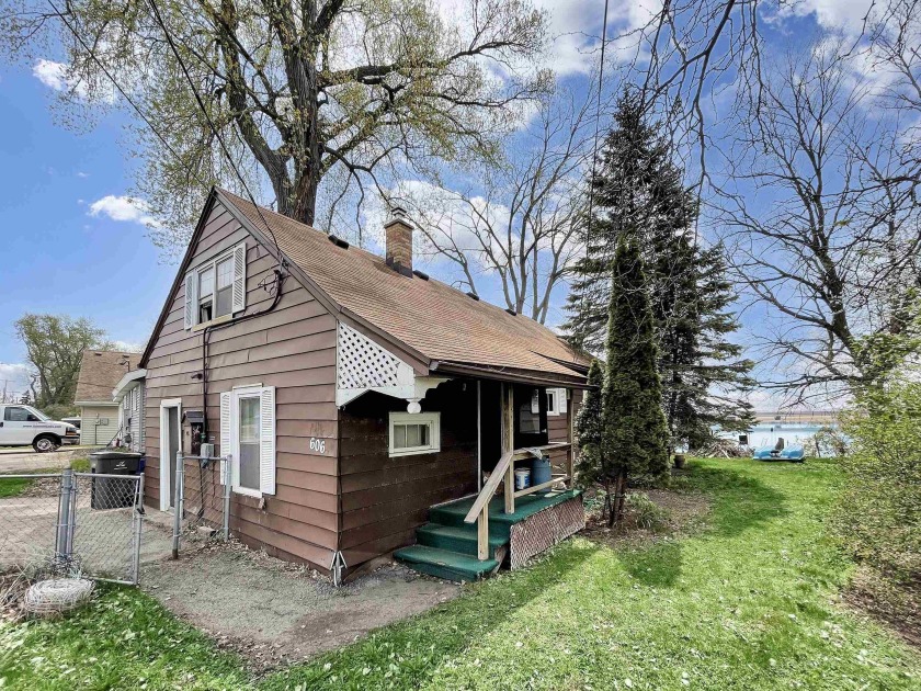 606 W BROADWAY, Monona, WI 53716, 2368712