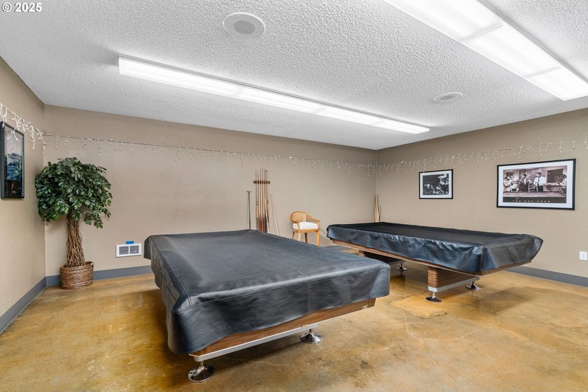 Discover top-floor living in this 1516 sq. ft. 3-bedroom, 2-bath - photo 26