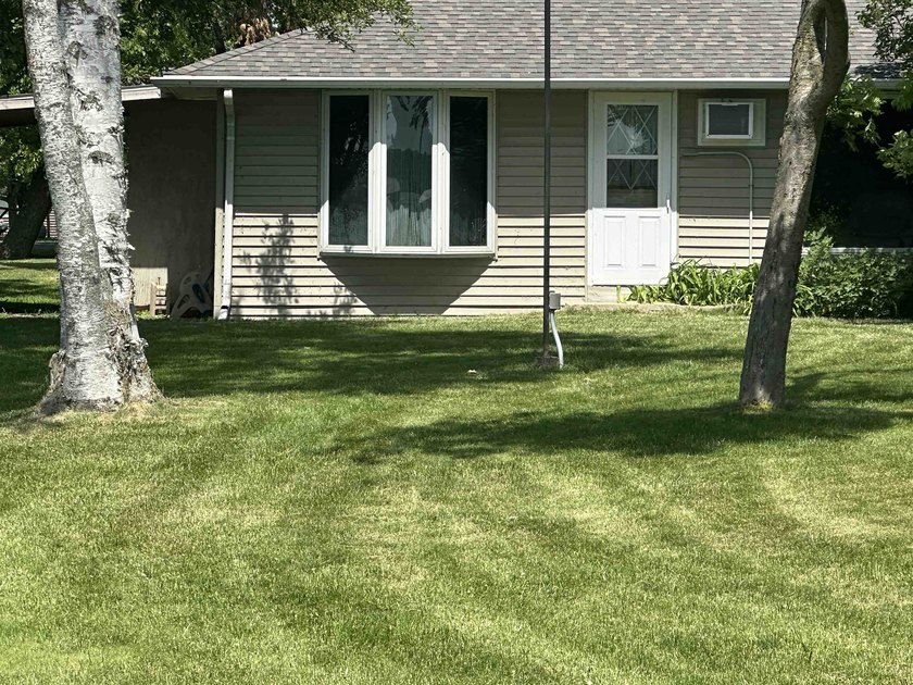This is a great buy for anyone wanting to enjoy Fox Lake . Boat - photo 2