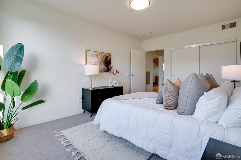 Experience waterfront luxury in this stunning 1-bedroom, 1- bath - photo 13