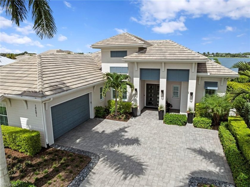 The only STOCK built home on the navigable 125-acre lake w/LONG - photo 3