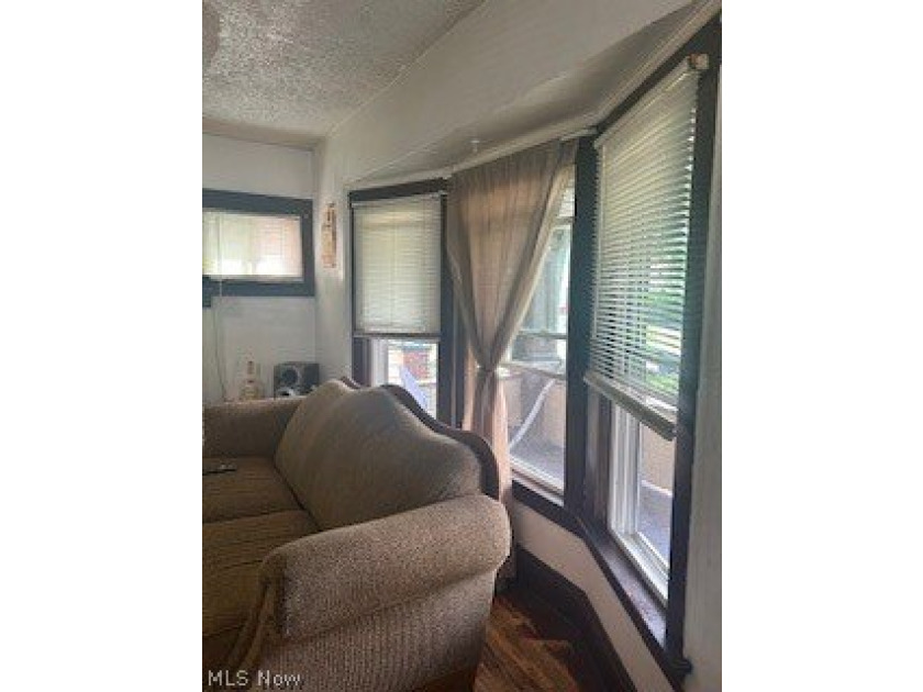 INVESTOR OPPORTUNITY! Whether you're looking to purchase your - photo 8