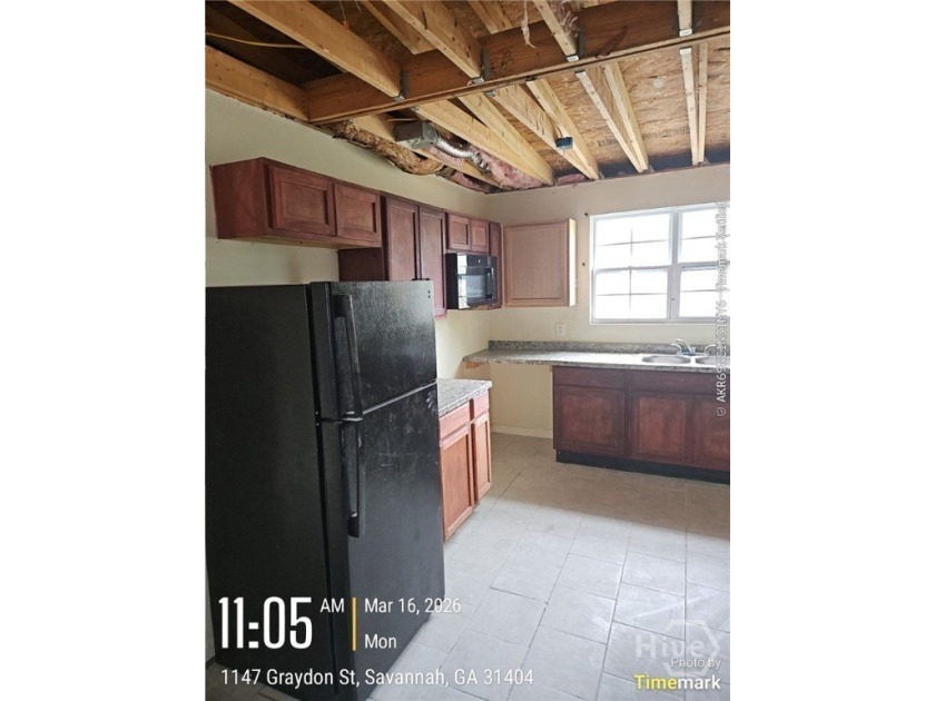 Solid brick Duplex with detached efficiency apartment. The main - photo 33