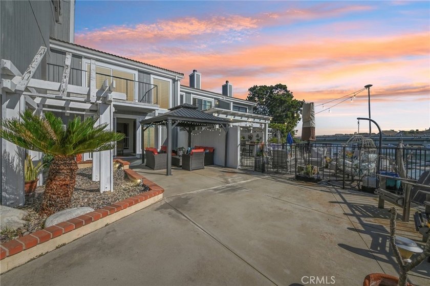 Welcome to Huntington Harbour! Seagate is one of the premier - photo 4