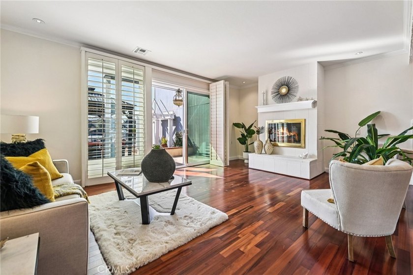 Welcome to Huntington Harbour! Seagate is one of the premier - photo 8