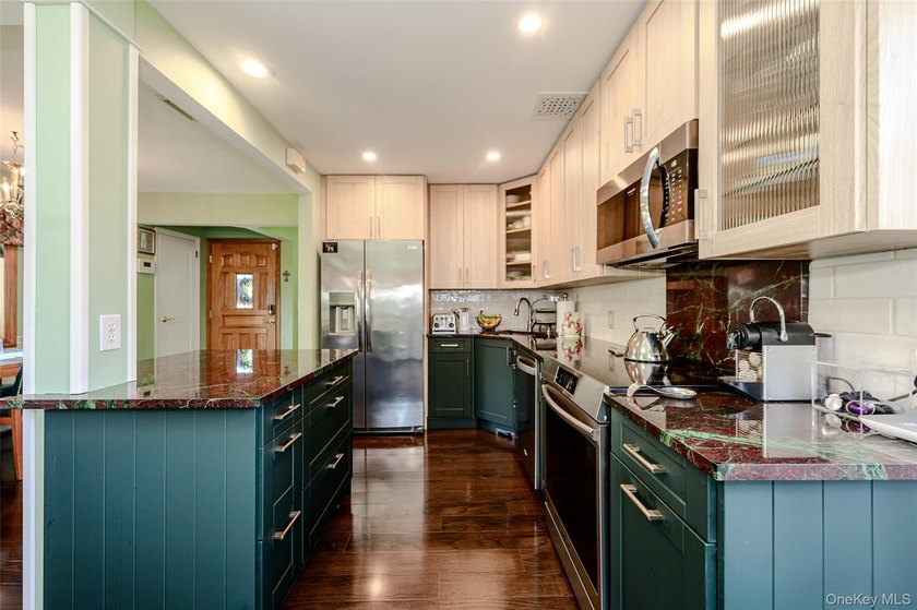 Your summer Oasis has arrived! Perfectly situated on a quiet - photo 5