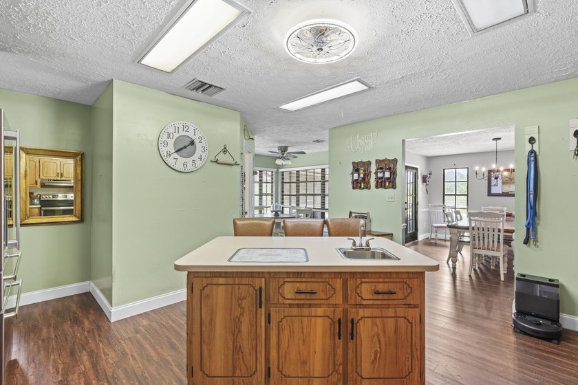 Country Estate with room to expand for all your needs whether - photo 14