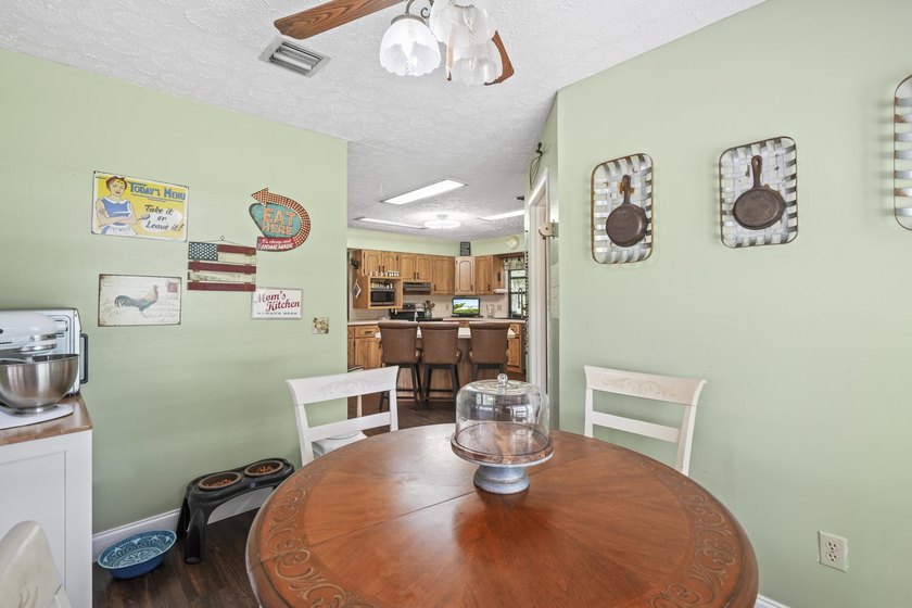 Country Estate with room to expand for all your needs whether - photo 21