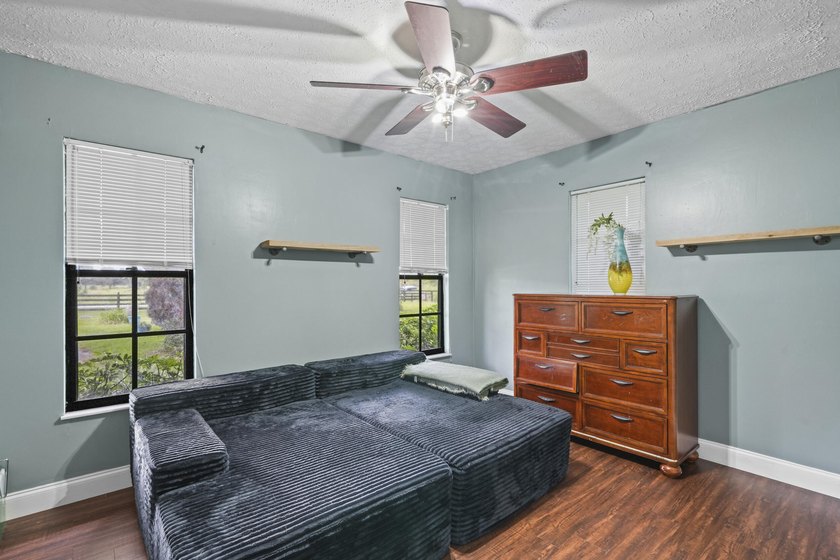 Country Estate with room to expand for all your needs whether - photo 27
