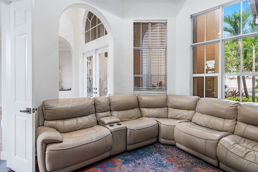 AMAZING - 6 Bedroom Estate home in the prestigious community of - photo 14