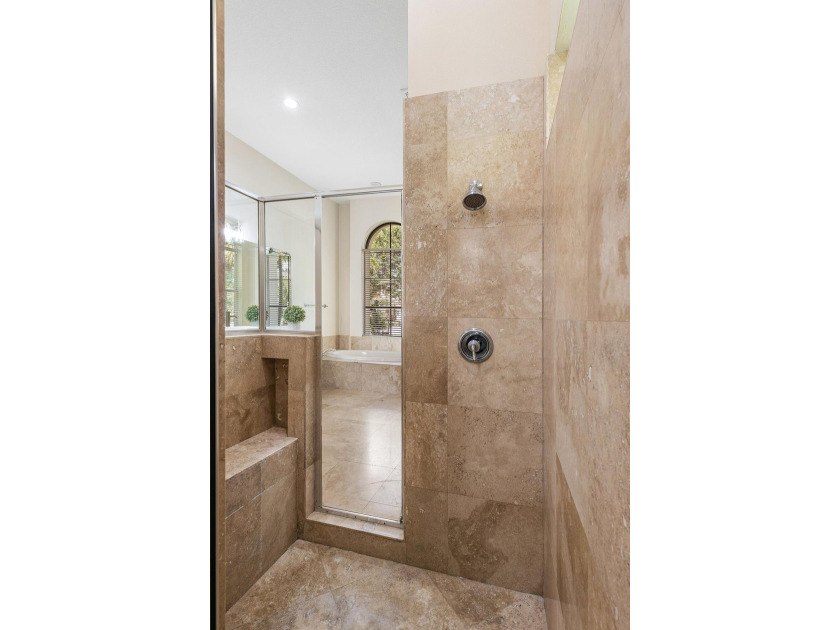 AMAZING - 6 Bedroom Estate home in the prestigious community of - photo 37