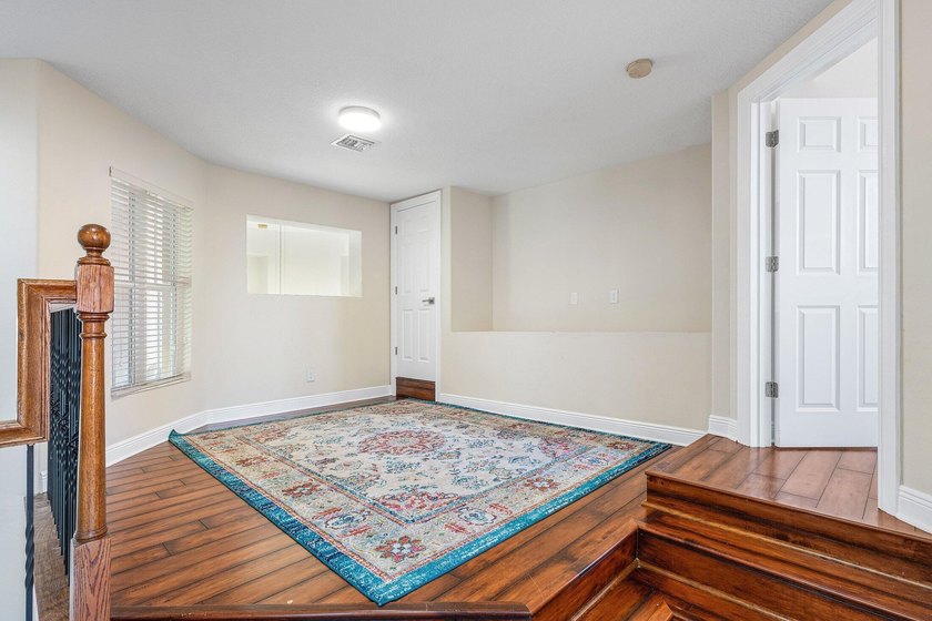 AMAZING - 6 Bedroom Estate home in the prestigious community of - photo 41