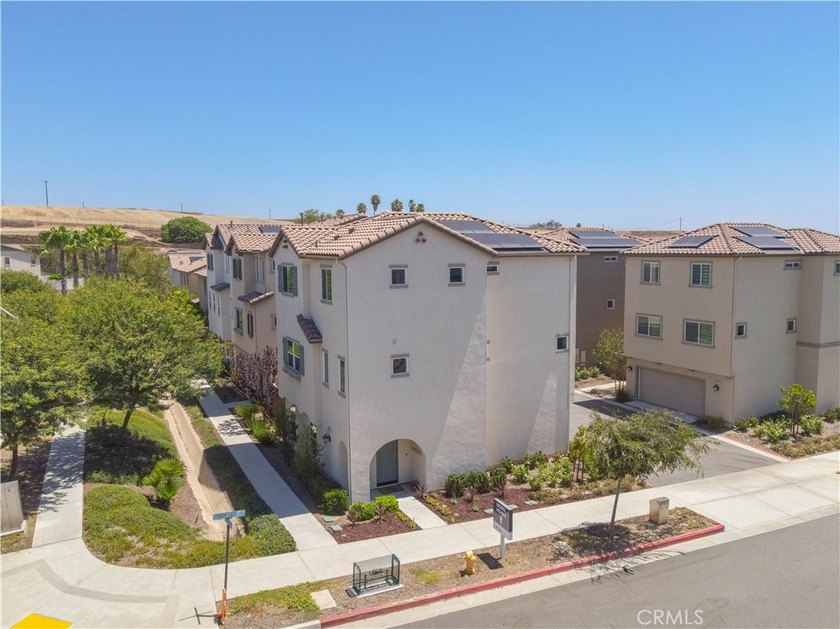 MUST SEE! TURNKEY SAN PEDRO CORNER LOT HOME! This Upgraded Home - photo 43