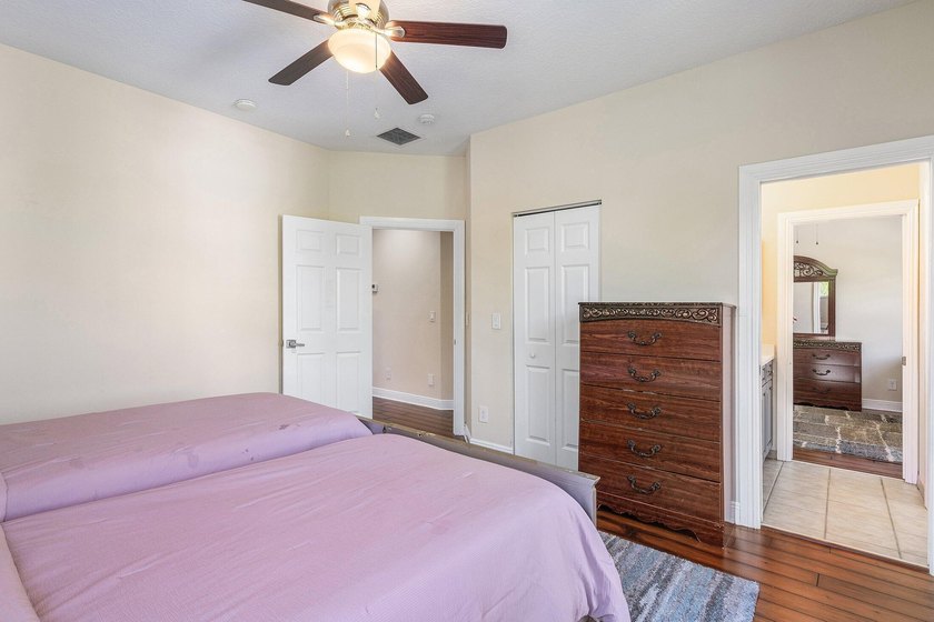 AMAZING - 6 Bedroom Estate home in the prestigious community of - photo 49