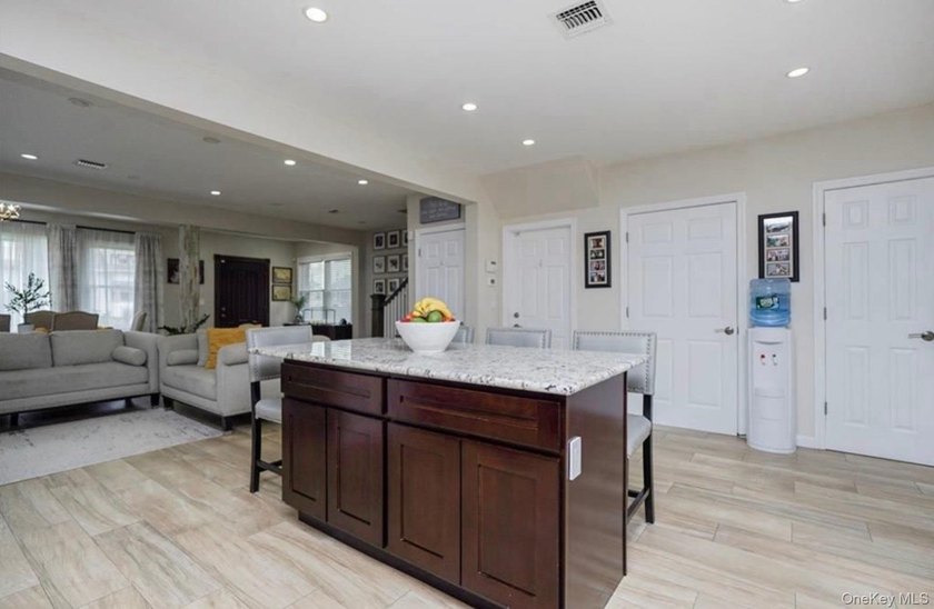 Move-In Ready with All Updated Features! This beautifully - photo 10